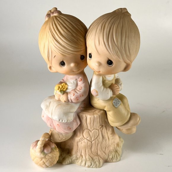 Vintage Precious Moments Love One Another Enesco Figurine 1978 Jonathan David - Picture 1 of 13